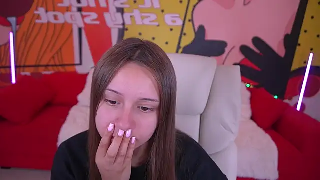 AnnaPearl online show from 09/19/25, 01:23