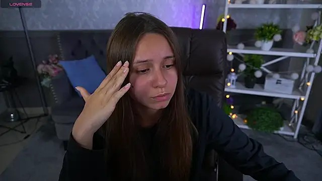 AnnaPearl online show from 10/08/25, 07:33