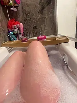 Snapshot of Imogenbabyyy chatting on 01/06/26, 06:22 Imogenbabyyy online show from 01/06/26, 06:22