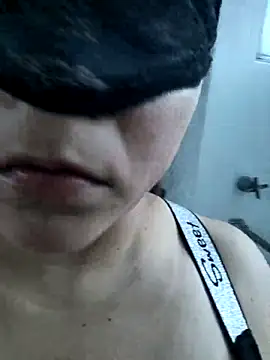 Snapshot of kamyla_69 chatting on 12/18/25, 08:04 kamyla 69 online show from 12/18/25, 08:04