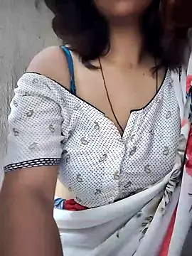 Love birdss69 online show from 10/26/25, 02:23