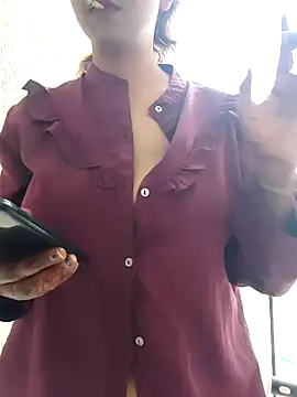 Love birdss69 online show from 10/28/25, 09:02