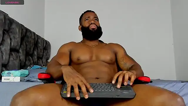 Snapshot of james_musclebbc chatting on 03/07/26, 11:40 james musclebbc online show from 03/07/26, 11:40