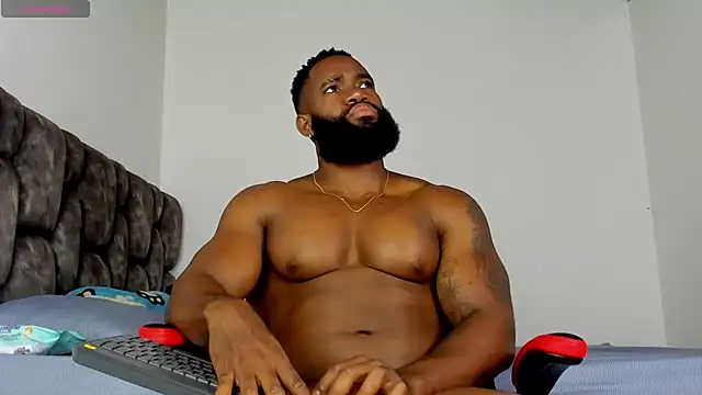 Snapshot of james_musclebbc chatting on 03/08/26, 05:17 james musclebbc online show from 03/08/26, 05:17