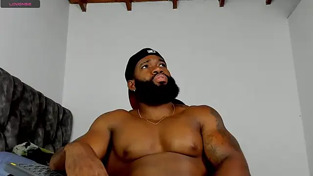 Snapshot of james_musclebbc chatting on 03/25/26, 11:05 james musclebbc online show from 03/25/26, 11:05