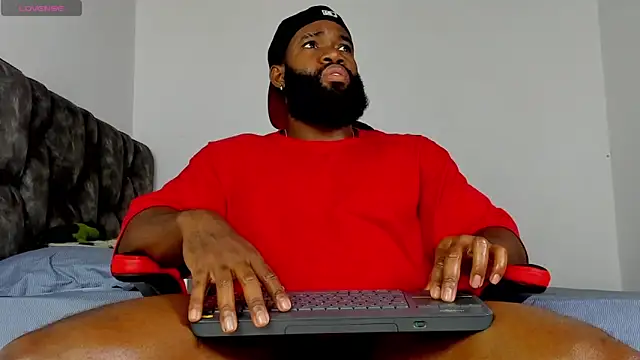 Snapshot of james_musclebbc chatting on 03/26/26, 04:34 james musclebbc online show from 03/26/26, 04:34