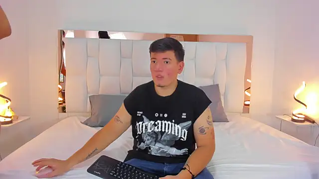 ZoeandEthan online show from 09/16/25, 06:20