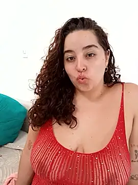 Snapshot of LoanaSantos chatting on 03/16/26, 09:30 LoanaSantos online show from 03/16/26, 09:30