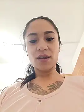 Liahdiaz  online show from 10/21/25, 01:34