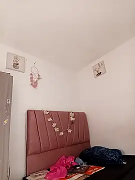 Liahdiaz  online show from 12/16/25, 04:56