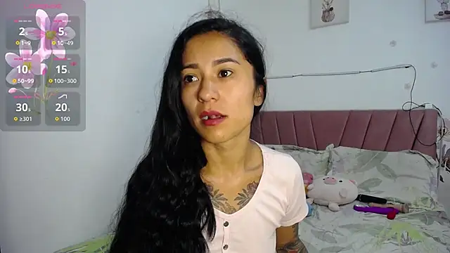 Liahdiaz  online show from 05/30/26, 02:03