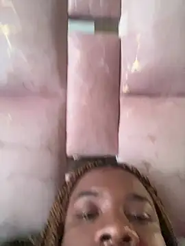 Snapshot of LicyEvans1 chatting on 03/10/26, 09:53 LicyEvans1 online show from 03/10/26, 09:53