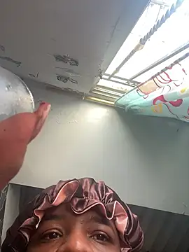 Snapshot of LicyEvans1 chatting on 04/03/26, 08:07 LicyEvans1 online show from 04/03/26, 08:07