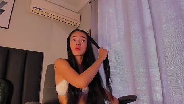 miIa bratz online show from 09/25/25, 07:50