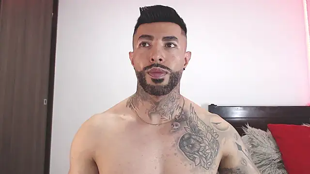 Snapshot of andrea_de_lucaa chatting on 03/15/26, 02:39 andrea de lucaa online show from 03/15/26, 02:39