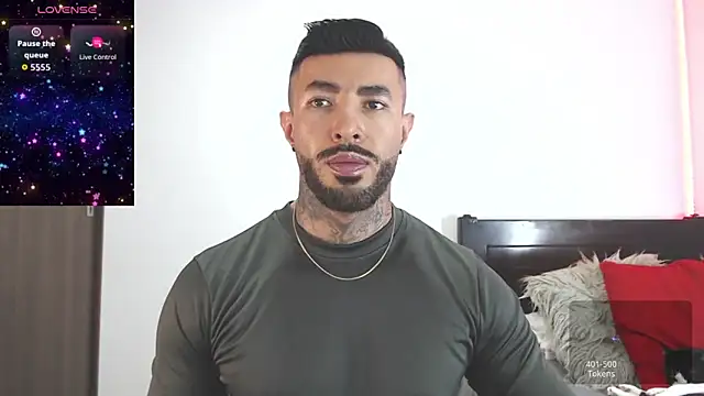 Snapshot of andrea_de_lucaa chatting on 03/19/26, 03:10 andrea de lucaa online show from 03/19/26, 03:10