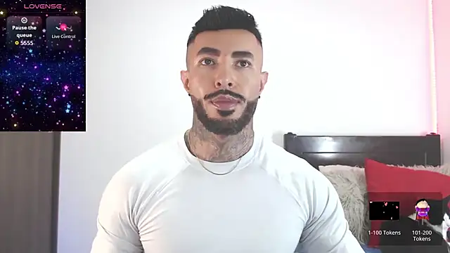 Snapshot of andrea_de_lucaa chatting on 03/25/26, 02:39 andrea de lucaa online show from 03/25/26, 02:39