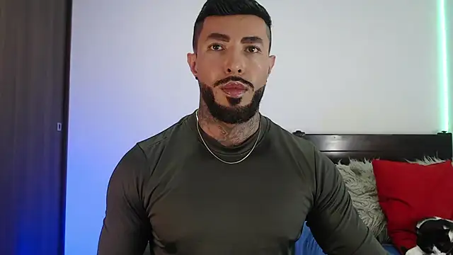 Snapshot of andrea_de_lucaa chatting on 04/14/26, 04:29 andrea de lucaa online show from 04/14/26, 04:29