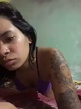 Snapshot of Vixxen_99 chatting on 11/20/25, 06:29 Vixxen 99 online show from 11/20/25, 06:29