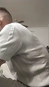 Snapshot of whoadiestreams chatting on 11/20/25, 02:01 whoadiestreams online show from 11/20/25, 02:01