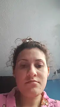 Snapshot of lindasyt chatting on 01/06/26, 04:43 lindasyt online show from 01/06/26, 04:43