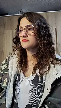 Snapshot of lindasyt chatting on 02/03/26, 03:26 lindasyt online show from 02/03/26, 03:26