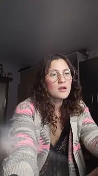 Snapshot of lindasyt chatting on 03/02/26, 05:08 lindasyt online show from 03/02/26, 05:08