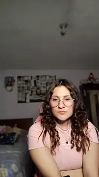 Snapshot of lindasyt chatting on 03/29/26, 01:38 lindasyt online show from 03/29/26, 01:38