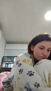 Snapshot of lindasyt chatting on 05/02/26, 02:16 lindasyt online show from 05/02/26, 02:16
