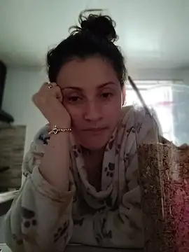 Snapshot of lindasyt chatting on 06/21/26, 03:14 lindasyt online show from 06/21/26, 03:14