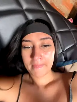 Snapshot of RAKEL37 chatting on 11/04/25, 03:00 RAKEL37 online show from 11/04/25, 03:00