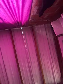 Snapshot of RAKEL37 chatting on 11/06/25, 05:58 RAKEL37 online show from 11/06/25, 05:58