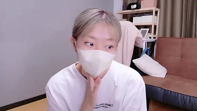 Nana  ch online show from 09/10/25, 05:40