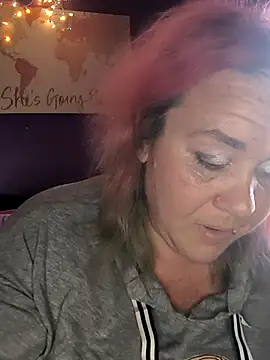 Courdles online show from 11/28/25, 09:28