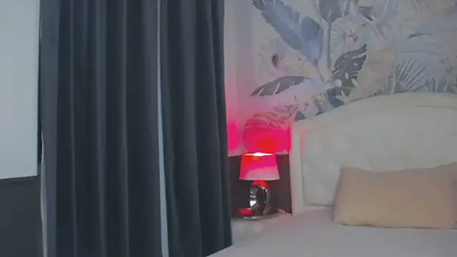 Snapshot of CaitlinSugar chatting on 03/23/26, 05:33 CaitlinSugar online show from 03/23/26, 05:33