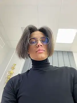 Snapshot of VioletAsh chatting on 01/11/26, 04:17 VioletAsh online show from 01/11/26, 04:17