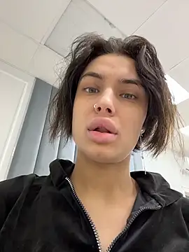 Snapshot of VioletAsh chatting on 02/03/26, 04:21 VioletAsh online show from 02/03/26, 04:21