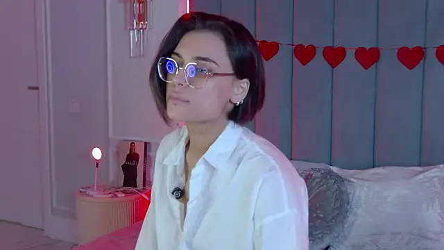 Snapshot of VioletAsh chatting on 02/23/26, 04:43 VioletAsh online show from 02/23/26, 04:43