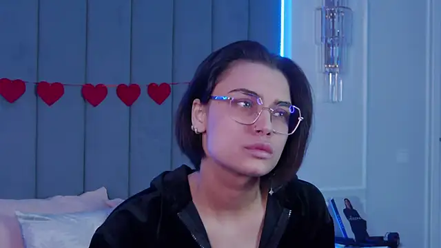 Snapshot of VioletAsh chatting on 02/28/26, 05:08 VioletAsh online show from 02/28/26, 05:08