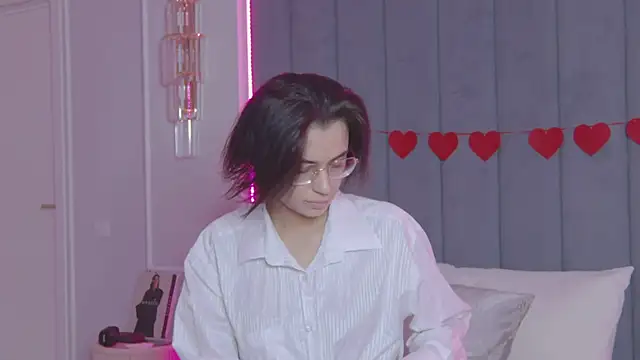 Snapshot of VioletAsh chatting on 03/09/26, 04:27 VioletAsh online show from 03/09/26, 04:27