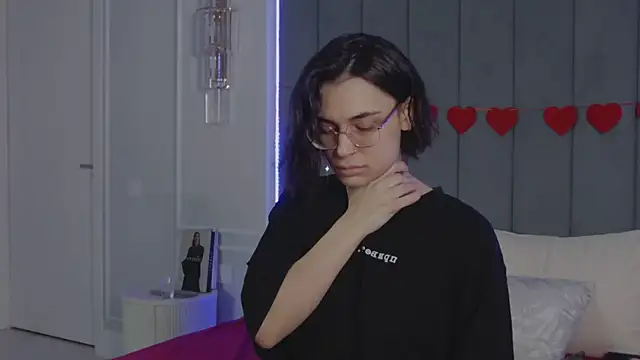 Snapshot of VioletAsh chatting on 03/12/26, 04:29 VioletAsh online show from 03/12/26, 04:29