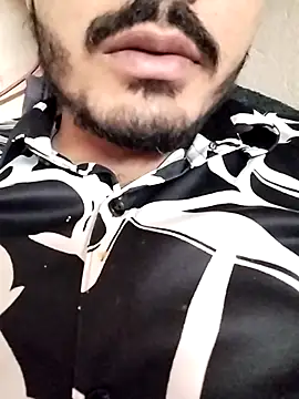 Snapshot of Hotyy_subhu chatting on 10/12/25, 03:00 Hotyy subhu online show from 10/12/25, 03:00