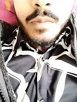 Snapshot of Hotyy_subhu chatting on 10/29/25, 04:48 Hotyy subhu online show from 10/29/25, 04:48