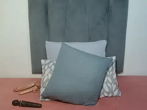 GorillaGripCunt77 online show from 11/10/25, 01:10