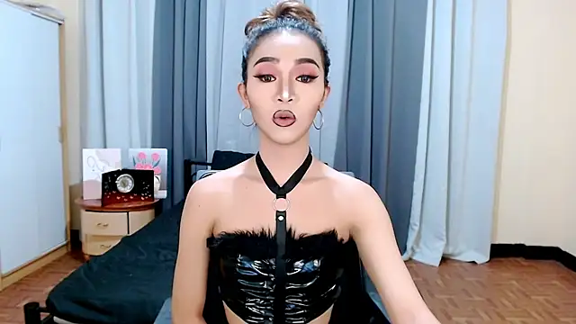 aelinhot online show from 10/04/25, 07:28