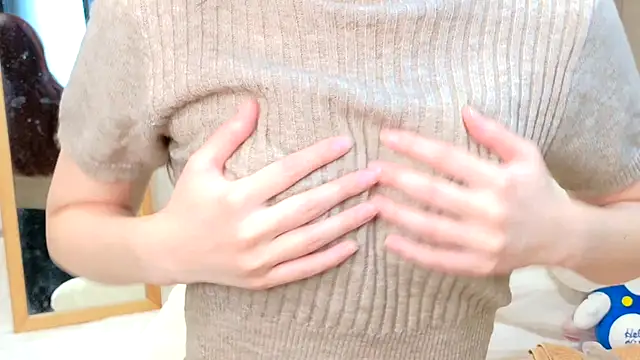 Snapshot of riri__nyan_o0 chatting on 01/12/26, 05:12 riri nyan o0 online show from 01/12/26, 05:12