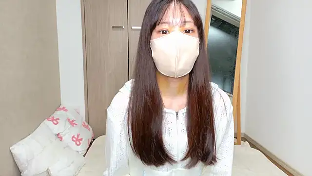 Snapshot of riri__nyan_o0 chatting on 04/14/26, 11:05 riri nyan o0 online show from 04/14/26, 11:05