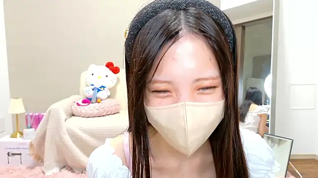 Snapshot of riri__nyan_o0 chatting on 06/22/26, 10:34 riri nyan o0 online show from 06/22/26, 10:34