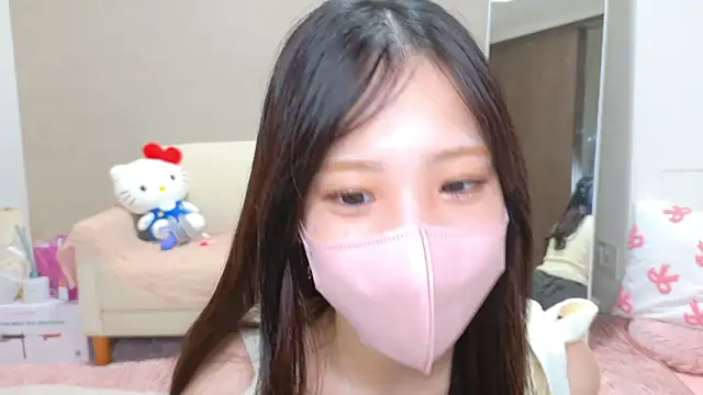 Snapshot of riri__nyan_o0 chatting on 07/26/26, 05:37 riri nyan o0 online show from 07/26/26, 05:37