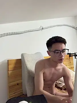 XTTX49 online show from 03/22/26, 03:59